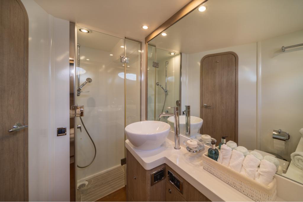 19_Princess62_Ensuite_facilities-1