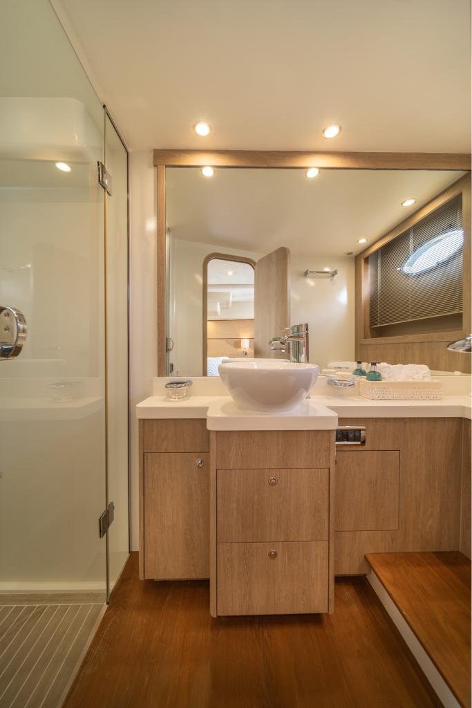 19_Princess62_Ensuite_facilities-4